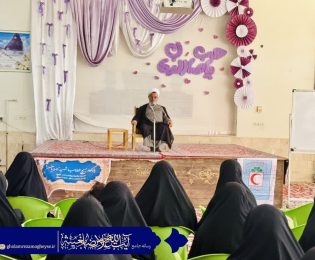 طلاب با تمرین و تقوا معلم دین شوند.