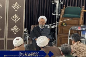 امتحانات الهی راه عبور از توطئه‌ها