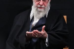 قائد امت اسلامی به فیض شهادت نائل آمد.